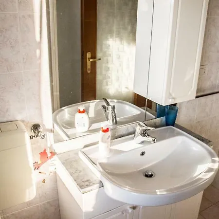 Fuoriporta Affitti Brevi - New A Casa Da Ida * 파르마